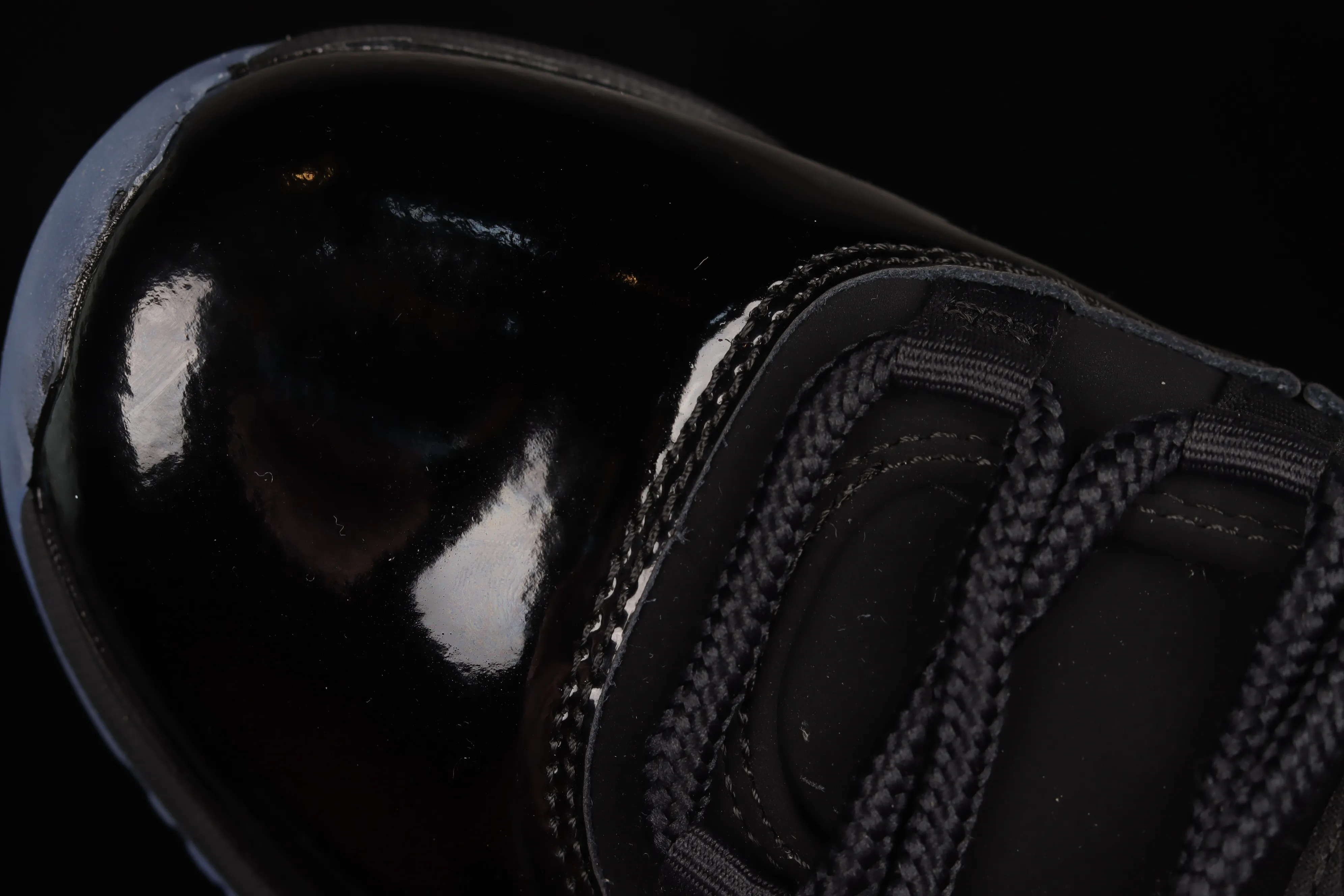 All categories Air Jordan Jordan series basketball shoes Air Jordan 11 #ZG version Air Jordan 11 "Cap and Gown" AJ11 Joe 11 Black Gamma Black Warrior Suede genuine carbon 378037-005